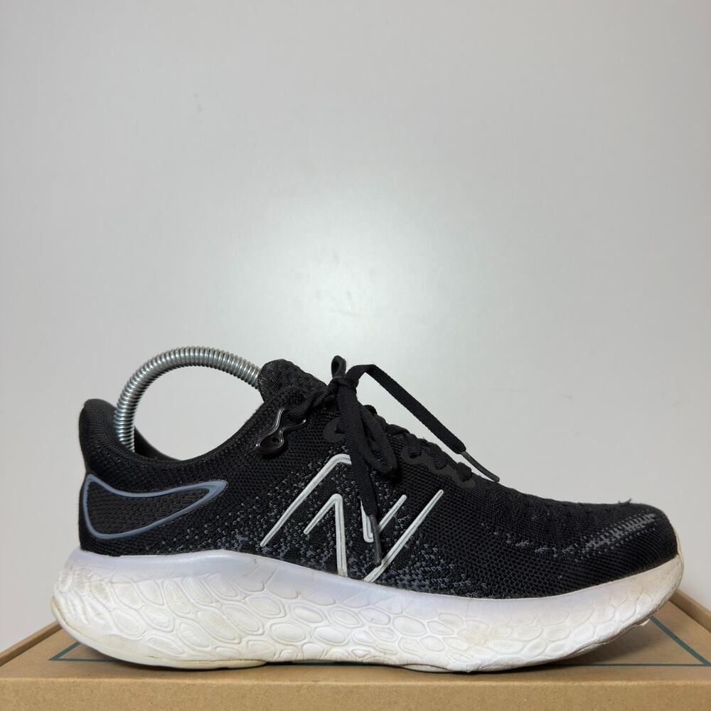 New Balance 1080 v12 Womens Size 8.5 Black White Fresh Foam Running Shoes - Picture 2 of 8
